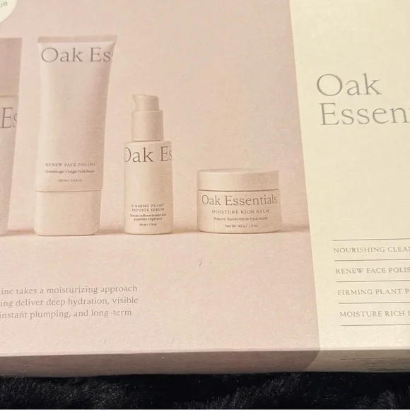 BNWT Essentials Skincare Set with Cream and Lotion - Picture 2 of 5